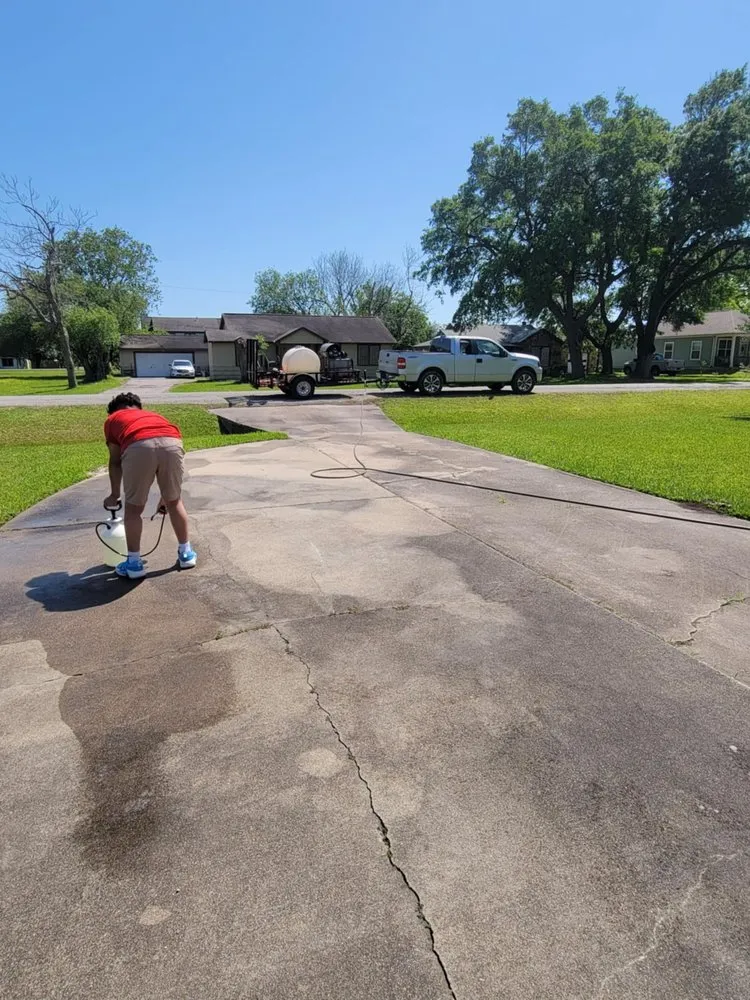 Expert yard cleanup service experts serving Galveston, TX - G & J Pressure Washing