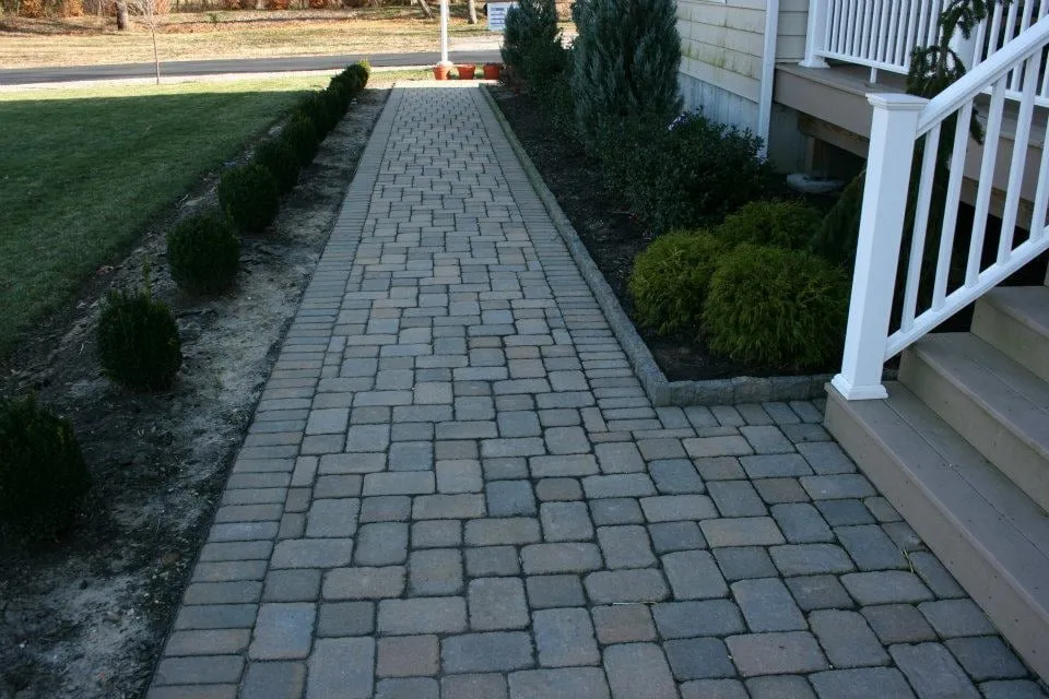 Reliable lawn care service for beautiful yards across Farmingdale, NJ - G & L Lawn Service