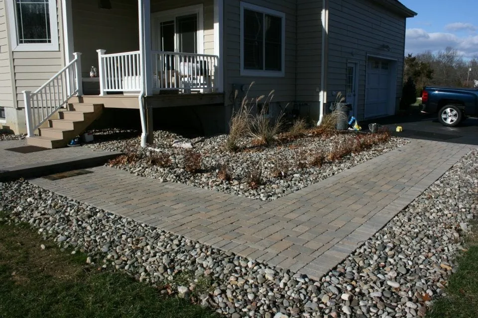 Expert lawn care service for residential properties in Farmingdale, NJ by G & L Lawn Service