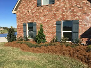 Professional residential landscaping for residential properties in Des Allemands, LA by G & M Lawn Services