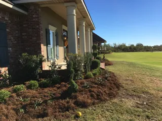 Top-rated landscaping services in Des Allemands, LA by G & M Lawn Services