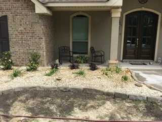 Professional lawn care service experts serving Des Allemands, LA - G & M Lawn Services