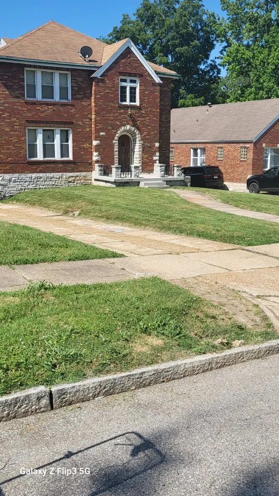 Custom landscape installation for outdoor upgrades in St. Louis, MO by G & R Car Cleaning Service