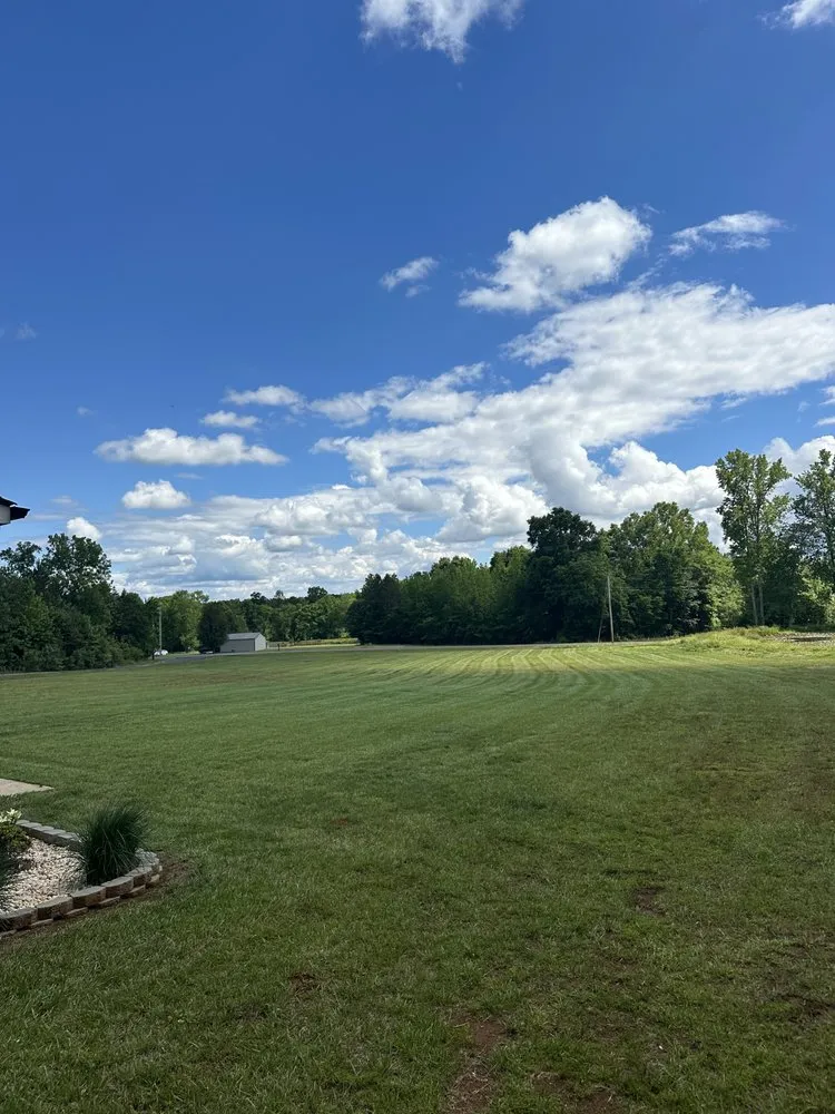 Affordable lawn mowing service in Salisbury, NC - G & R Lawncare Services