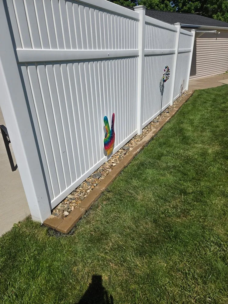 Reliable landscape installation experts serving Mapleton, IL - G & R Services
