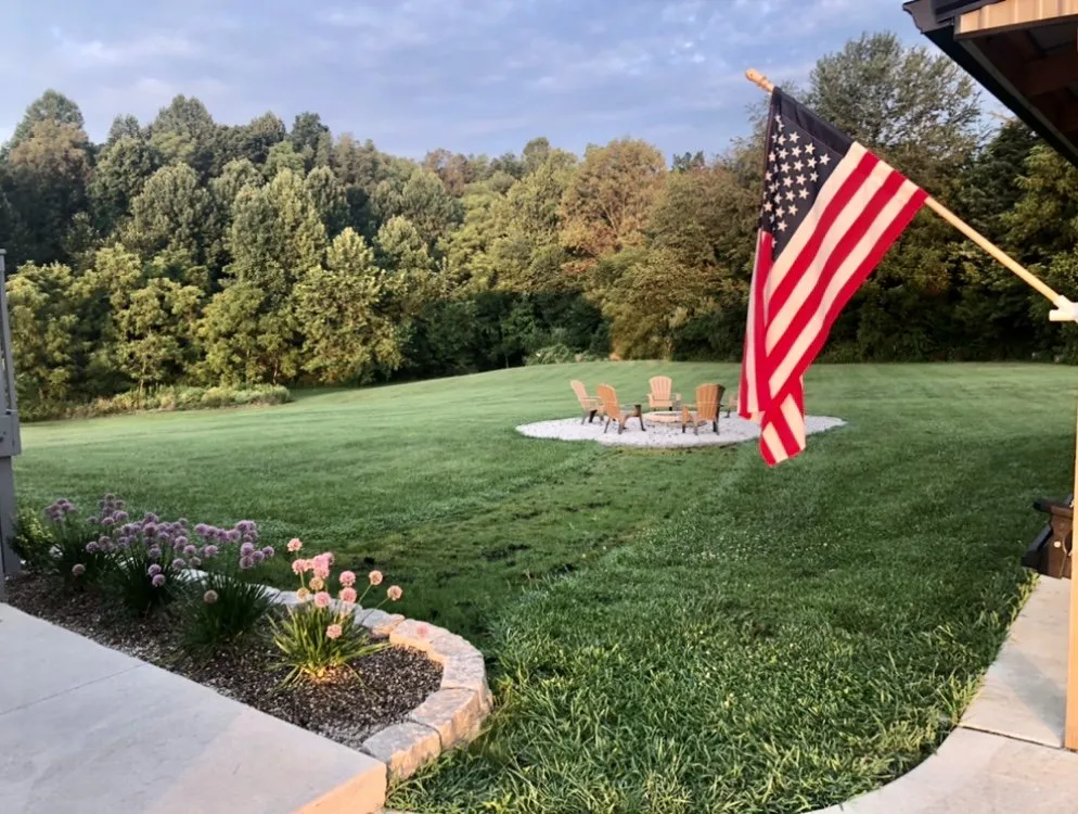 Reliable lawn mowing service experts serving Elizabethtown, KY - G and J Trade