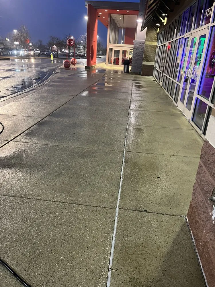 Trusted lawn care service for homes across New Haven, IN - G And T Seevocw