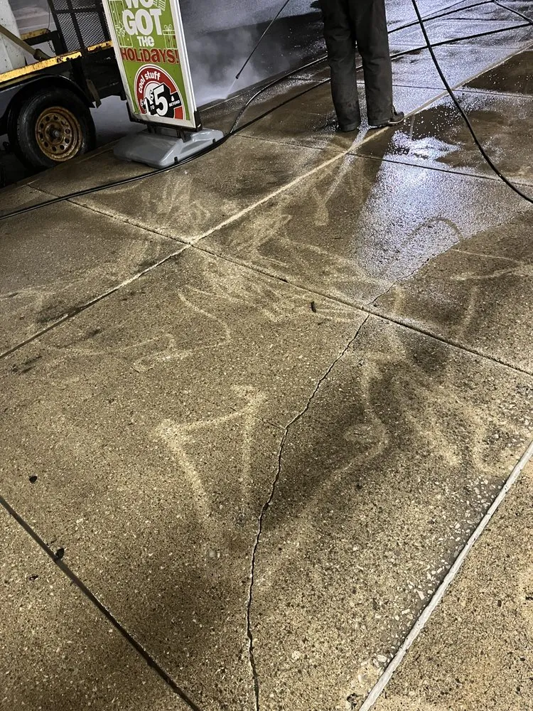 Local residential landscaping experts serving New Haven, IN - G And T Seevocw