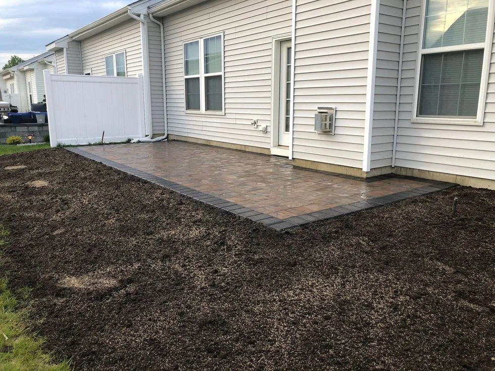 Professional yard cleanup service experts serving Lakewood, NJ - G Gonzalez Landscaping