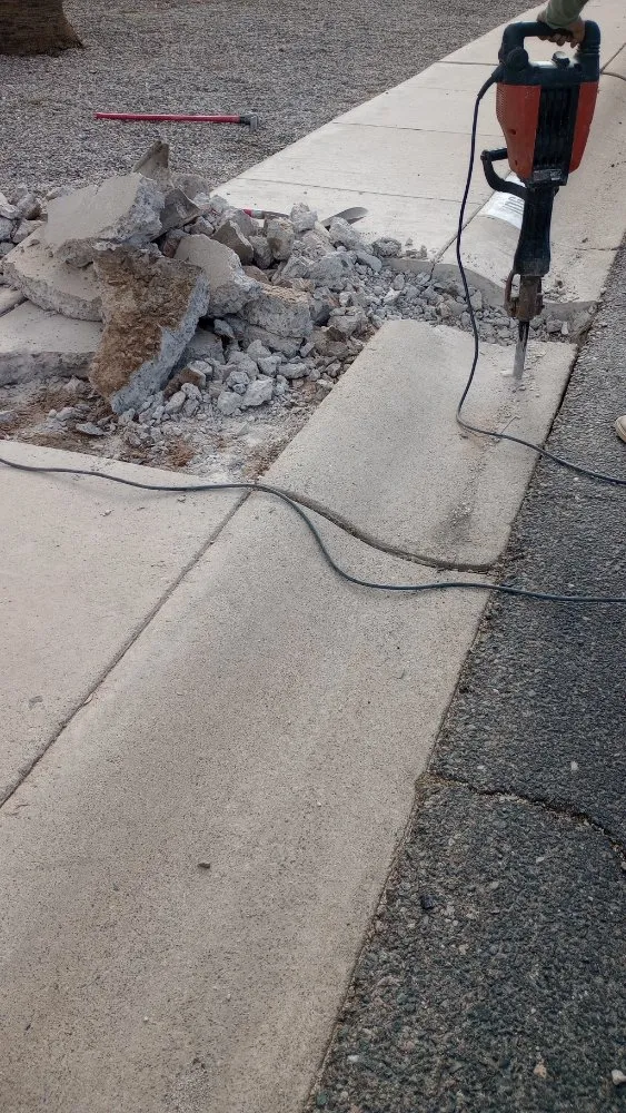 Professional landscaping services experts serving El Mirage, AZ - G M Landscape and Management