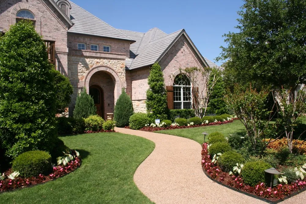 Professional yard cleanup service in Fort Worth, TX - G T Landscape Service