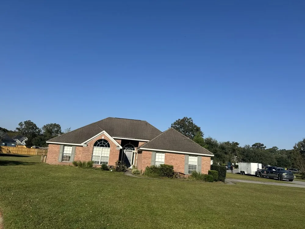 Professional yard maintenance experts serving Savannah, GA - G Tree Service N Landscaping