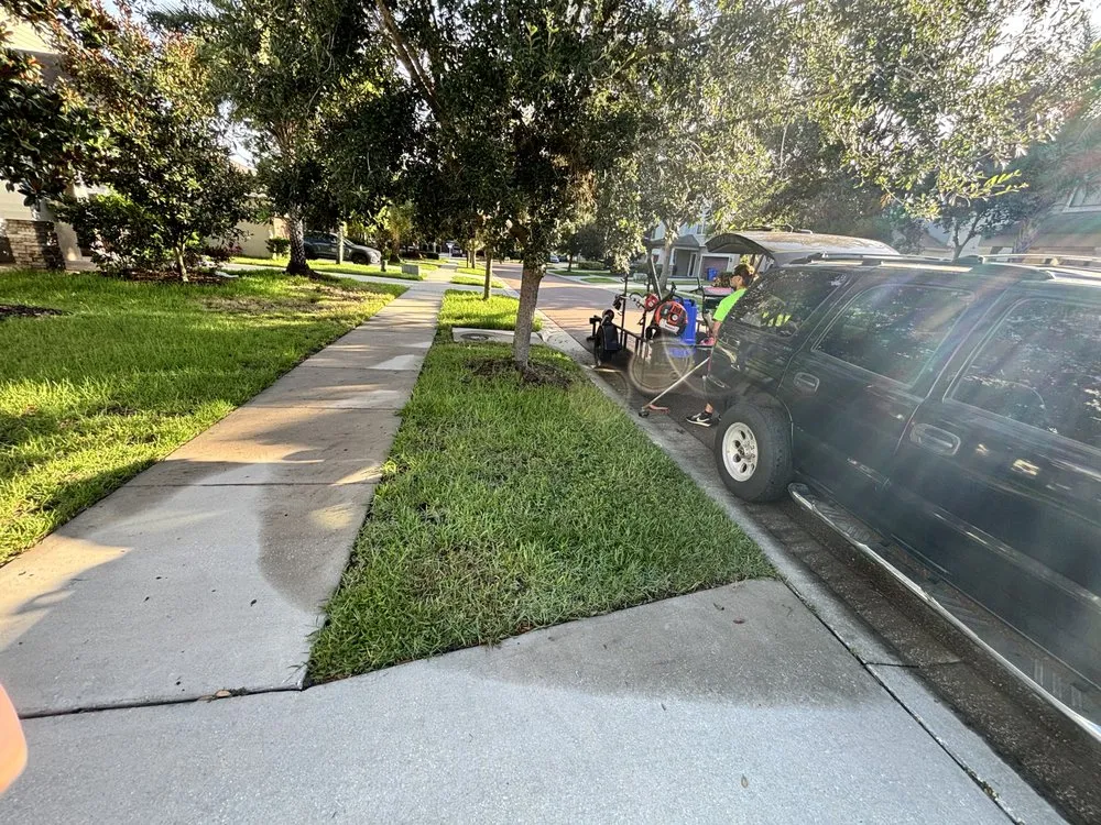 Local garden landscaping in Dover, FL by G2 Services