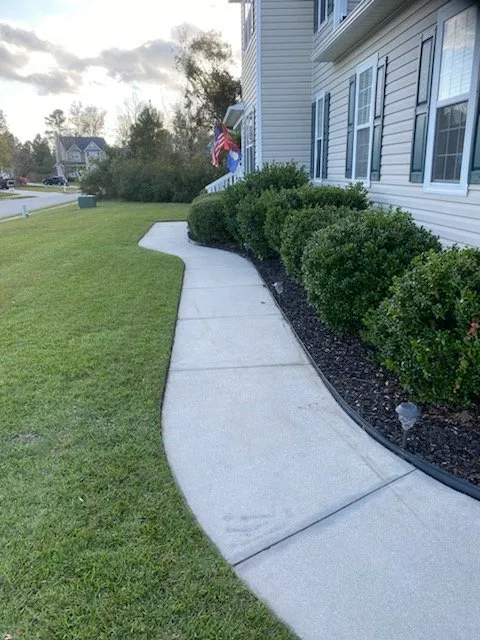 Trusted yard cleanup service in Jacksonville, NC by G2G Lawn Maintenance and Power washing
