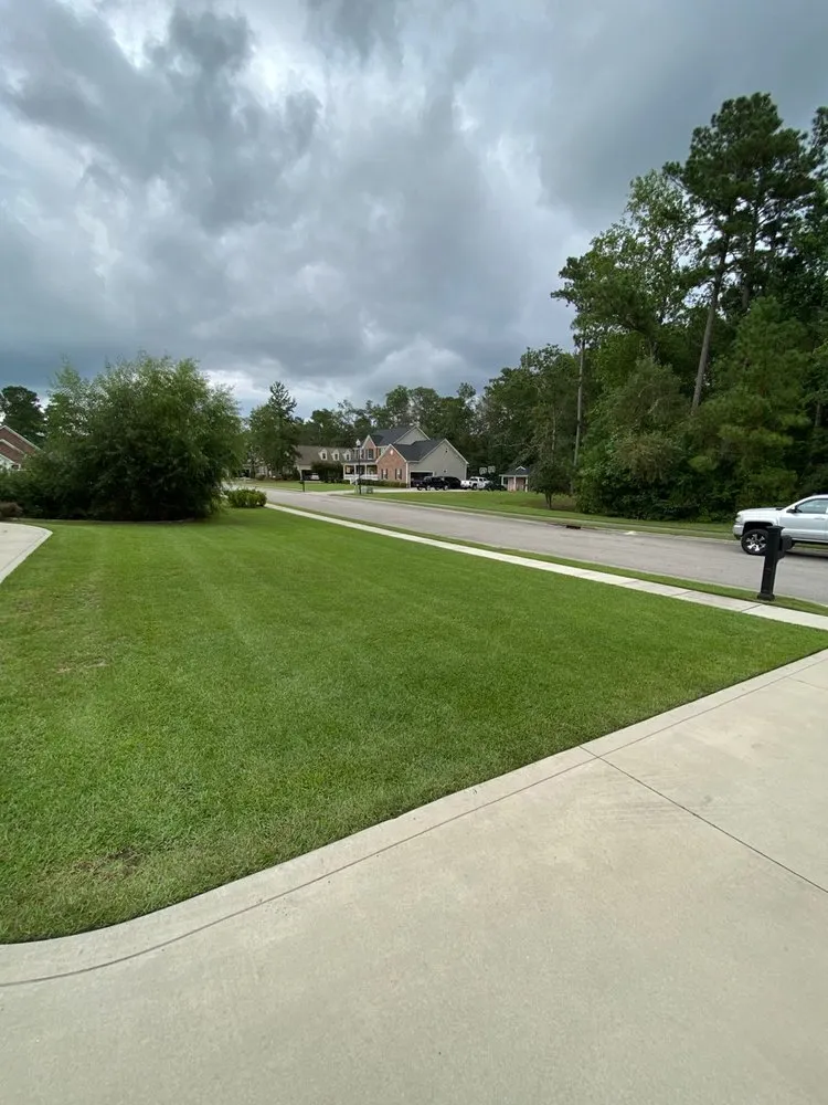Reliable yard maintenance experts serving Jacksonville, NC - G2G Lawn Maintenance and Power washing