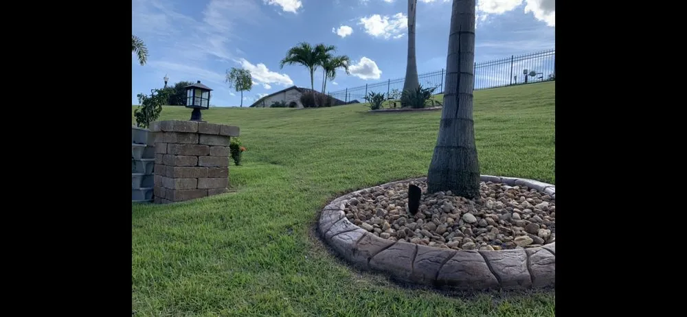Custom yard cleanup service in Kissimmee, FL - G7 Curbing