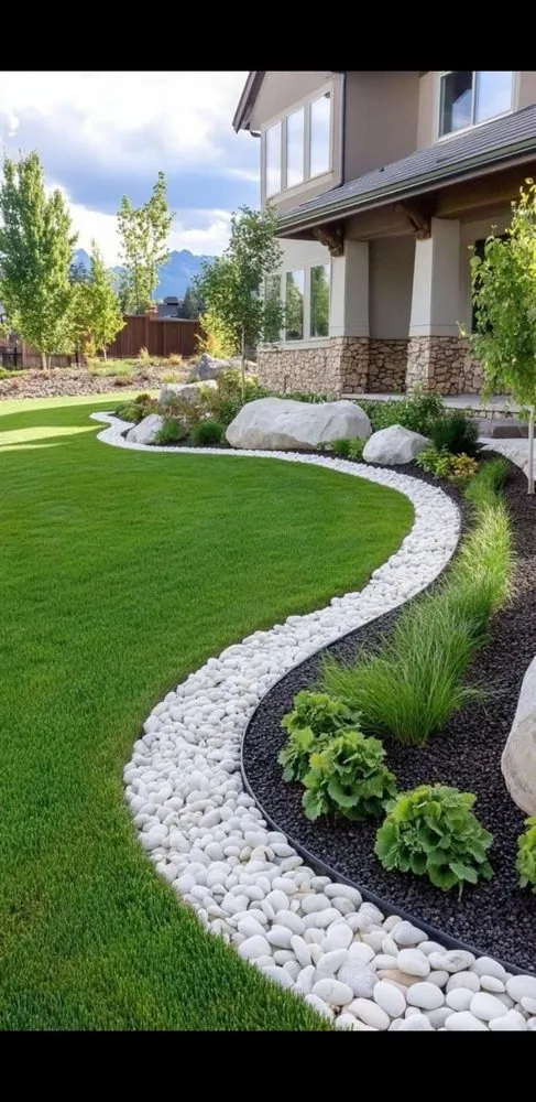 Local yard cleanup service in Miami, FL by G&A Green World