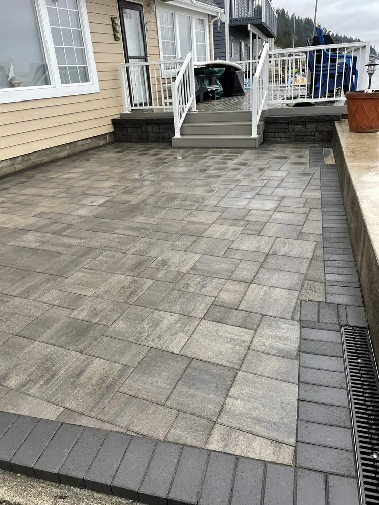 Custom yard maintenance with custom design across Lynnwood, WA - G.A. Landscaping