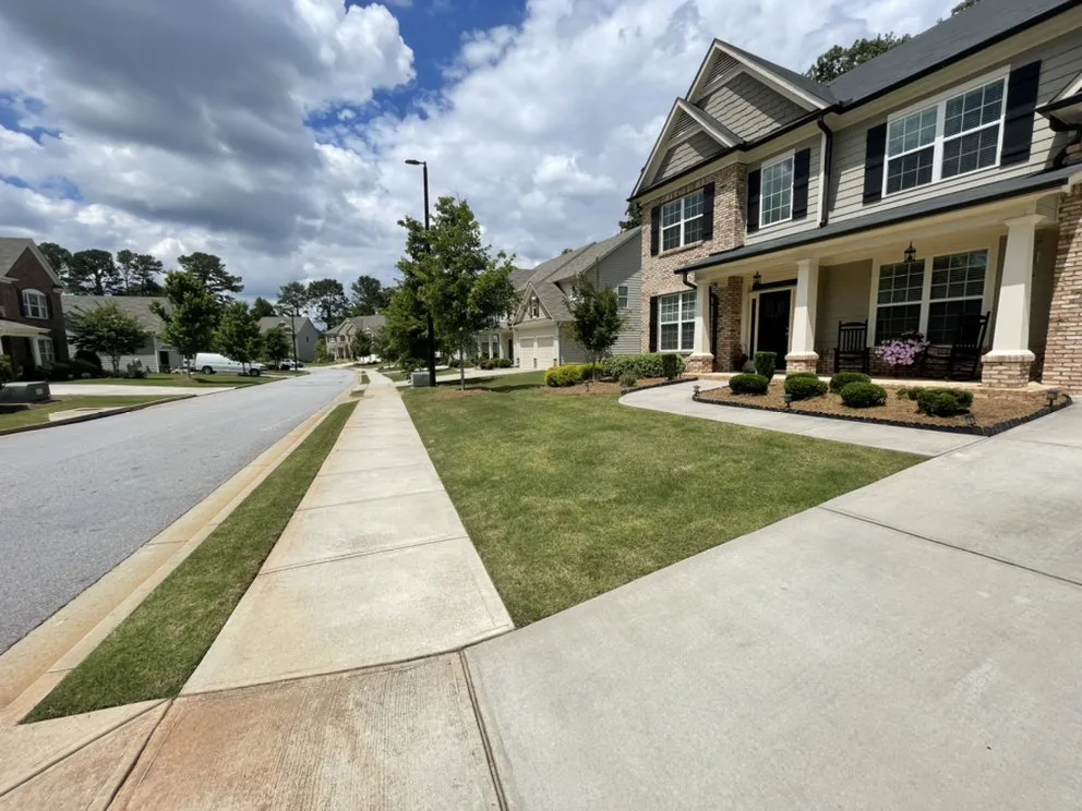 Custom yard cleanup service in Mableton, GA - GA lawn care services