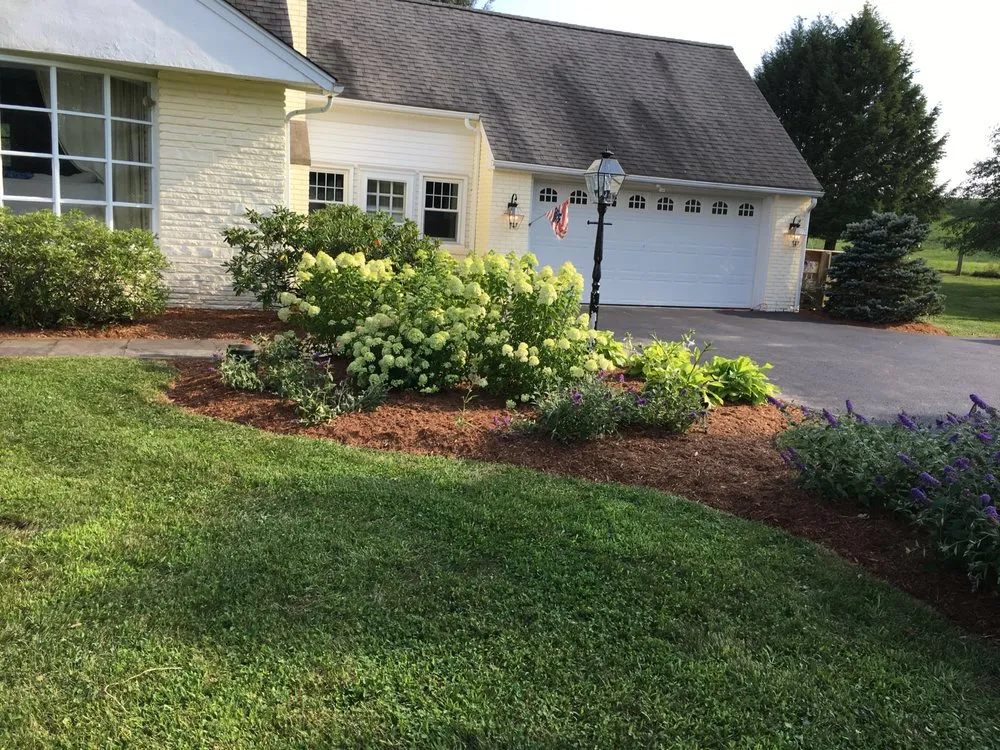 Expert yard maintenance in Poughkeepsie, NY - Gabe's Landscaping
