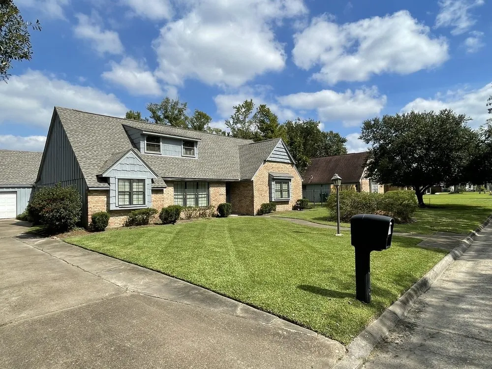 Professional outdoor landscaping in Bridge City, TX - Gabes lawn Maintenance