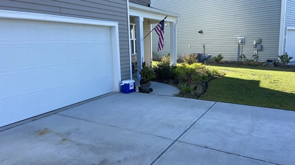 Affordable lawn mowing service experts serving Myrtle Beach, SC - Gabino landscape