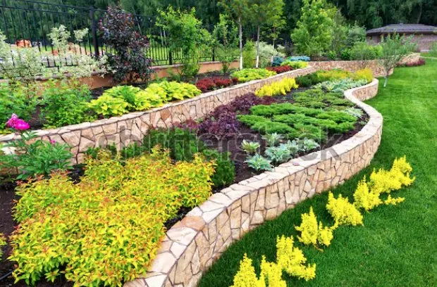Trusted yard cleanup service with custom design across Bakersfield, CA - Gabriel Gardening