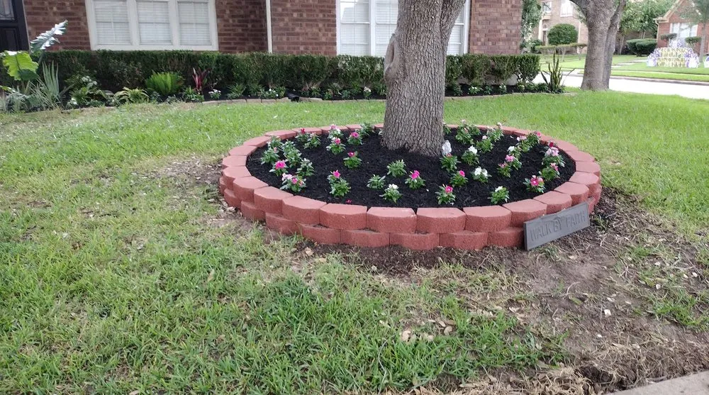 Affordable outdoor landscaping in Lake Worth Beach, FL by Gabriel Gog Pavers