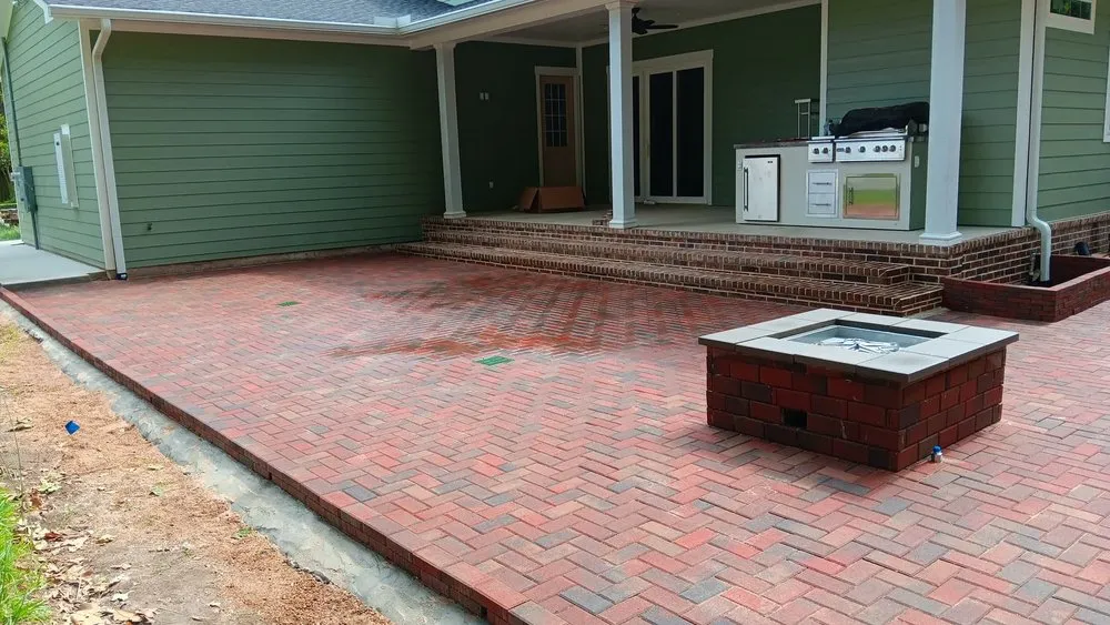 Top-rated landscape design in Lake Worth Beach, FL by Gabriel Gog Pavers