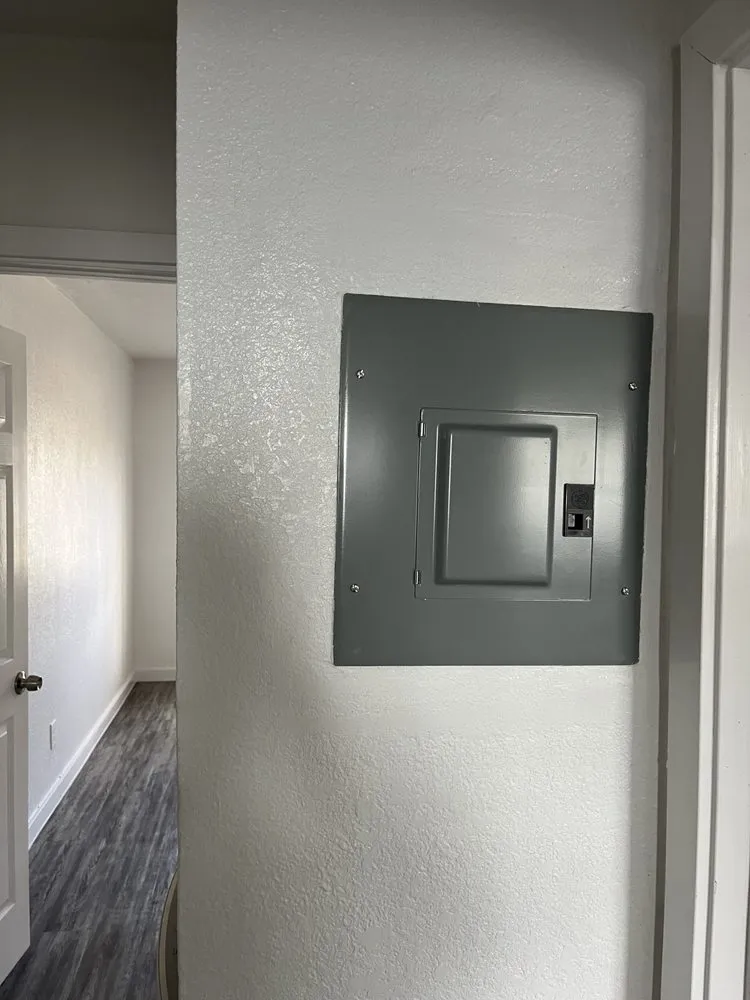 Local residential landscaping in Phoenix, AZ - Gabriel The Handyman