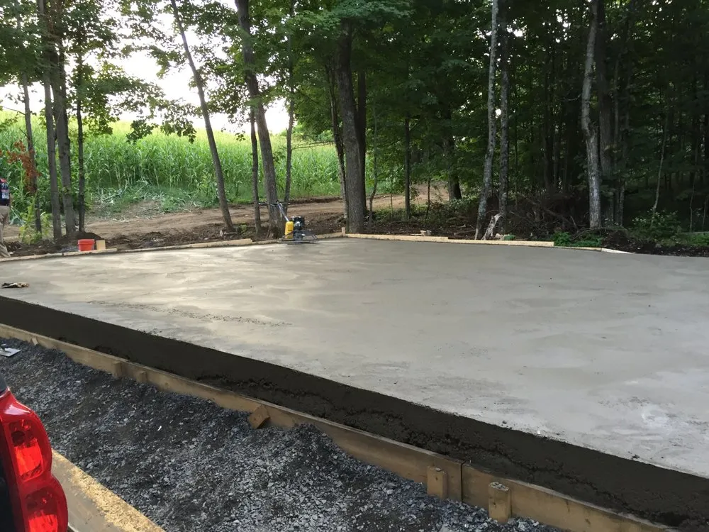 Top-rated lawn care service for homes in Commack, NY by Gabriella Concrete