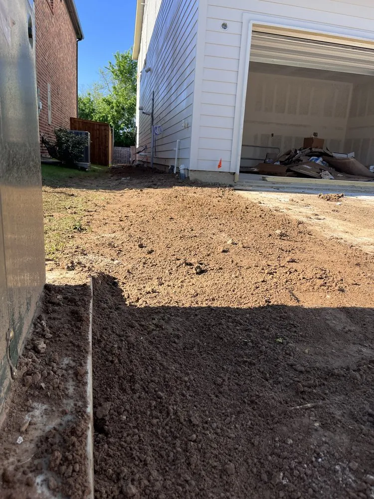 Expert yard cleanup service in Arlington, TX - Gabriels Construction