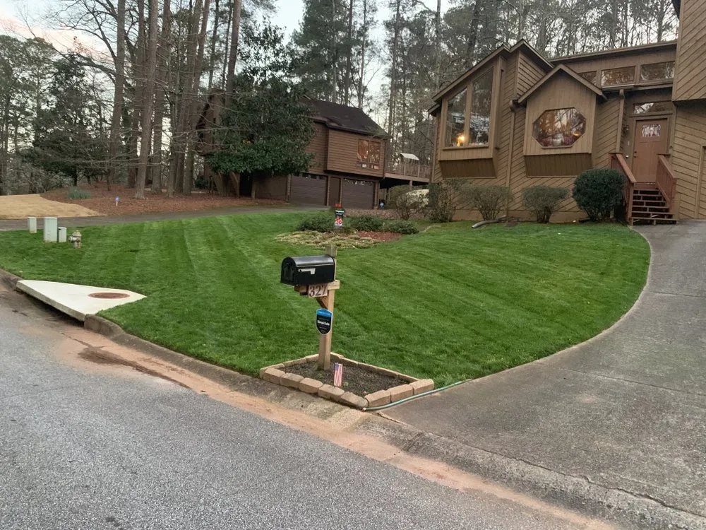 Custom lawn mowing service experts serving Canton, GA - Gaddy Outdoors