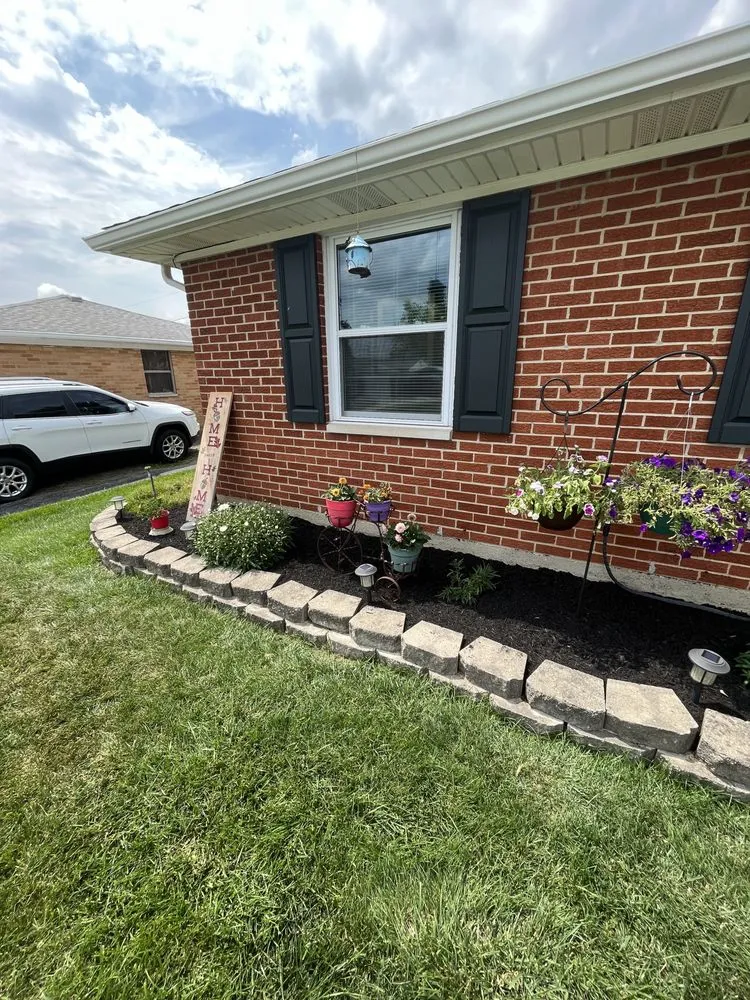 Trusted garden landscaping in Kettering, OH by Gadescapes