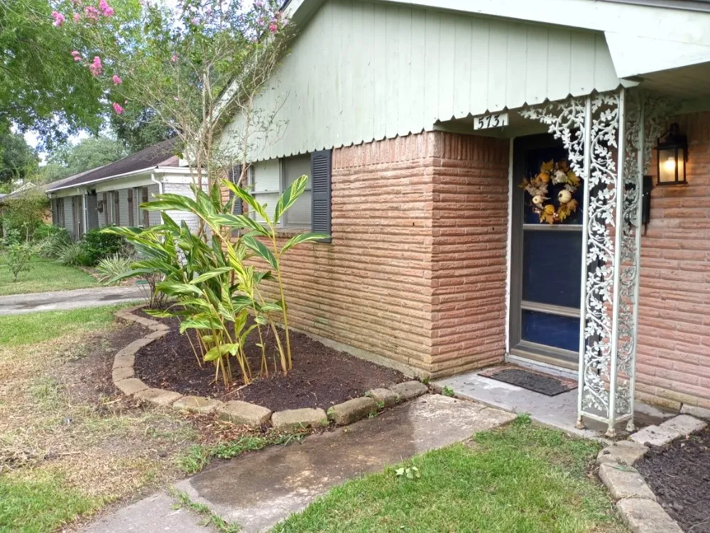 Affordable lawn mowing service for beautiful yards across Crosby, TX - Gaia All In One