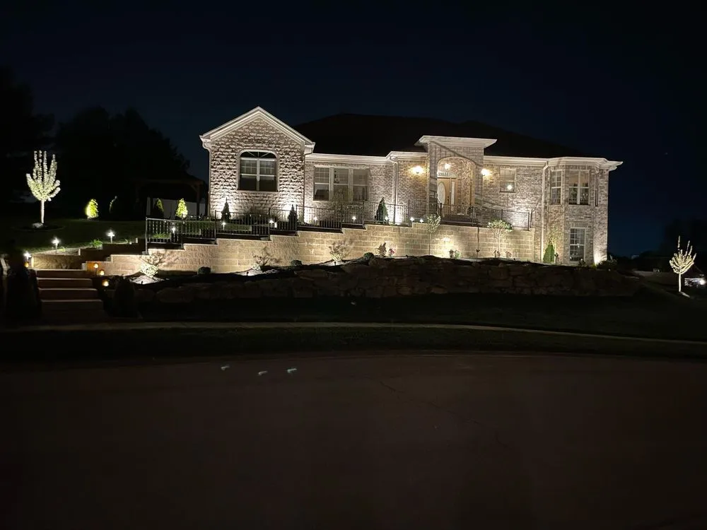 Professional yard maintenance experts serving Louisville, KY - Gaines Landscaping