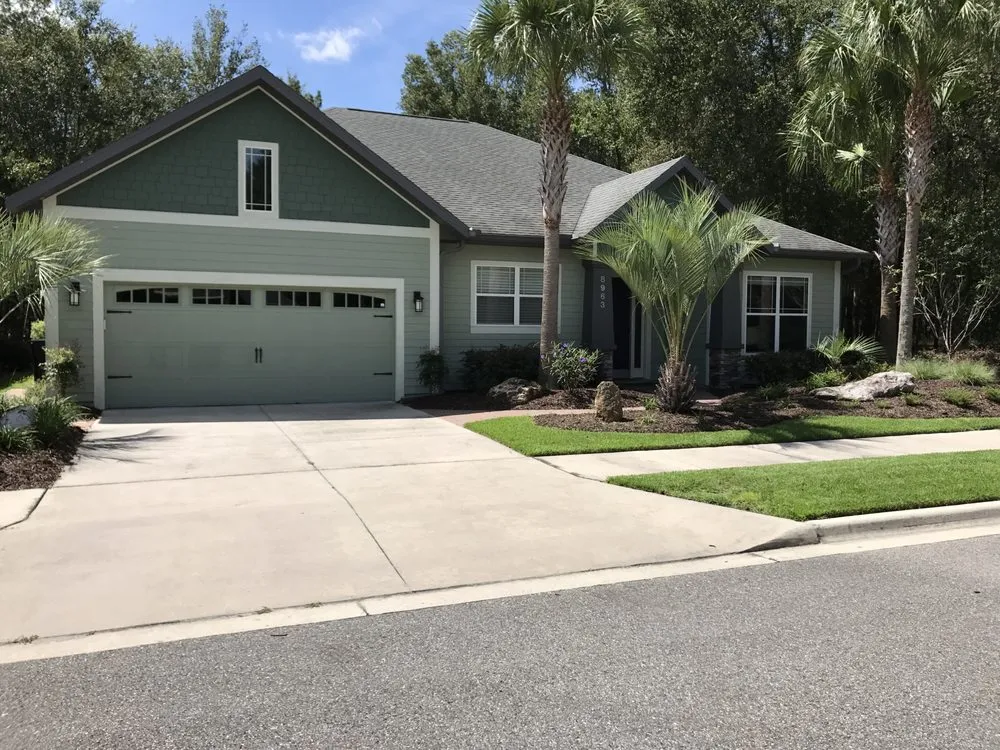 Custom yard cleanup service in Gainesville, FL by Gainessville Lawn Care