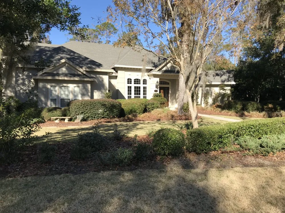 Top-rated residential landscaping with custom design in Gainesville, FL by Gainessville Lawn Care