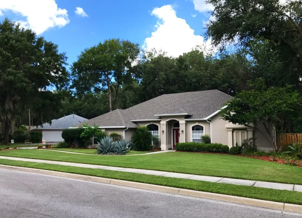 Trusted lawn mowing service experts serving Gainesville, FL - Gainessville Lawn Care