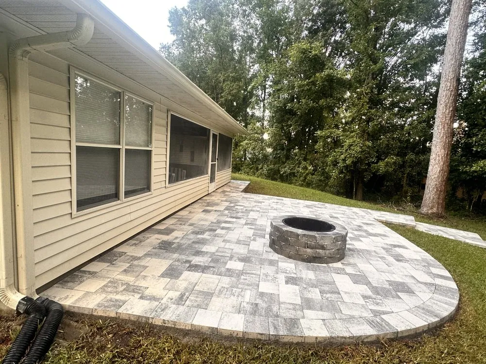 Reliable lawn care service in Archer, FL - Gainesville Florida Pavers