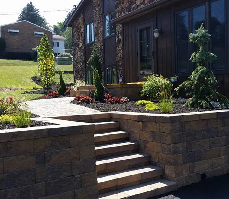 Custom lawn mowing service in Washington, PA - Galati Landscaping