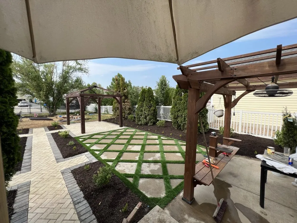 Trusted yard maintenance experts serving Saint Louis, MO - Galaxy Lawn Care & Landscape