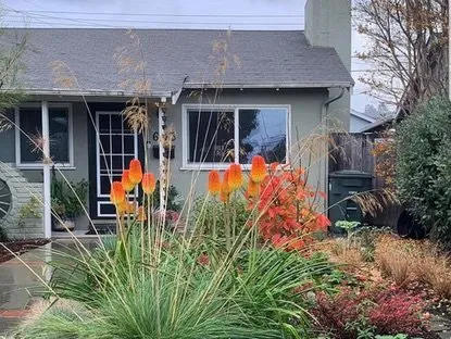 Local lawn mowing service with custom design across Menlo Park, CA - Galicia Landscapers