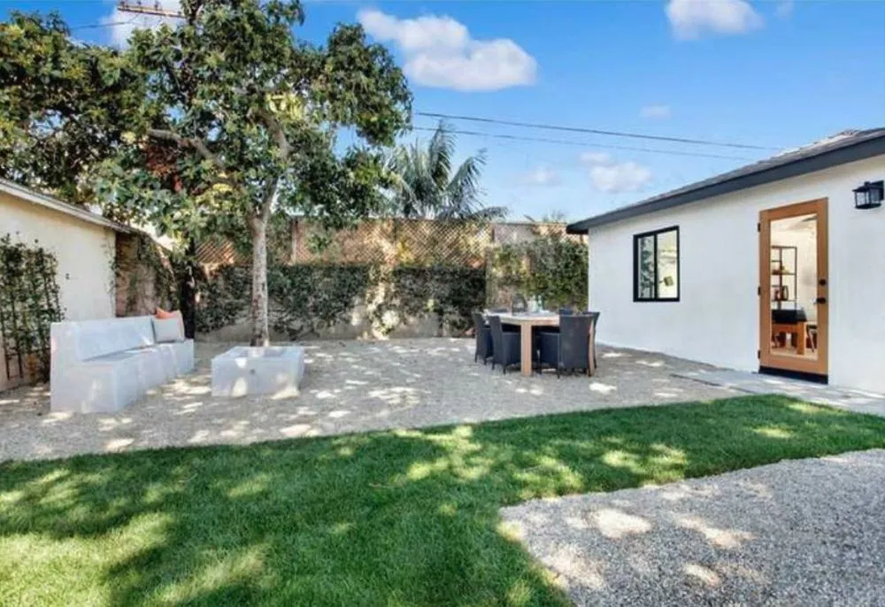 Affordable landscape installation for year-round maintenance in Clinton, MD by Galindo Contractor