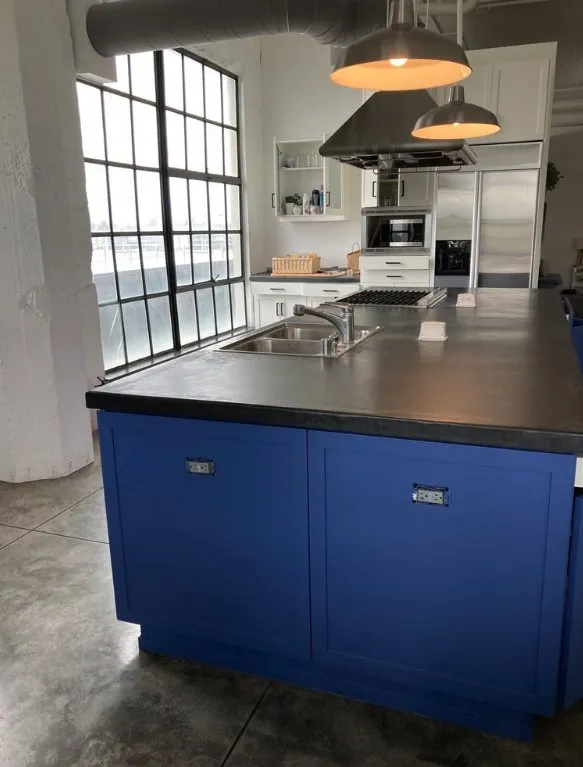 Expert lawn mowing service near you across Clinton, MD - Galindo Contractor