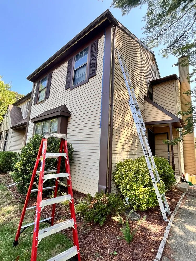 Local yard cleanup service experts serving Clinton, MD - Galindo Contractor