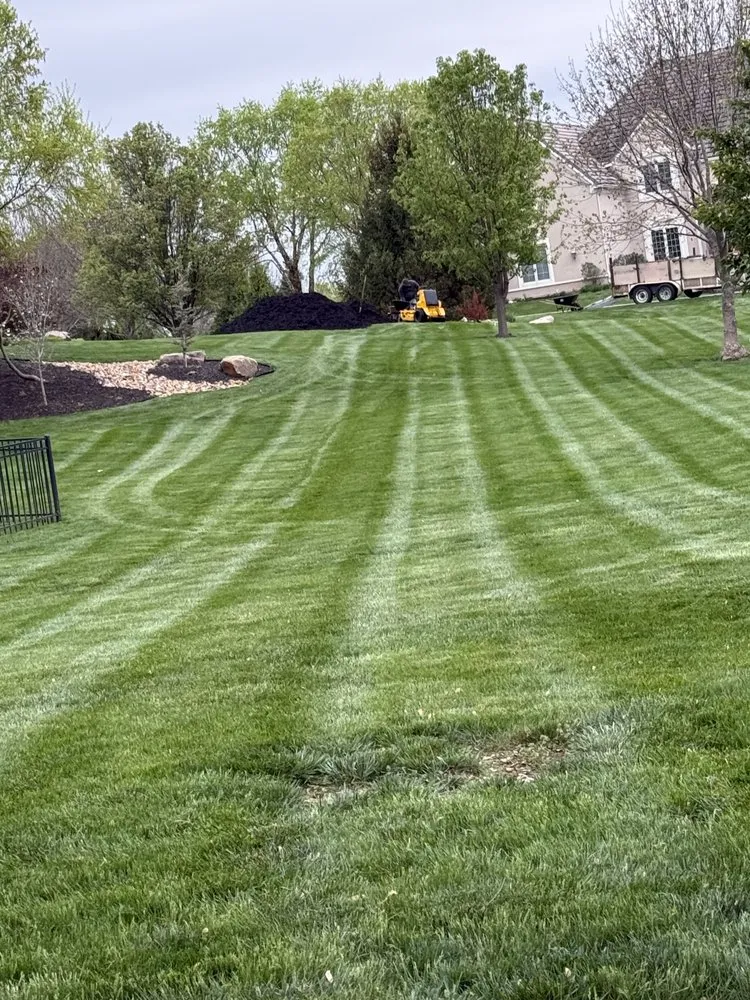 Affordable residential landscaping experts serving Kansas City, MO - Galindo Lawn