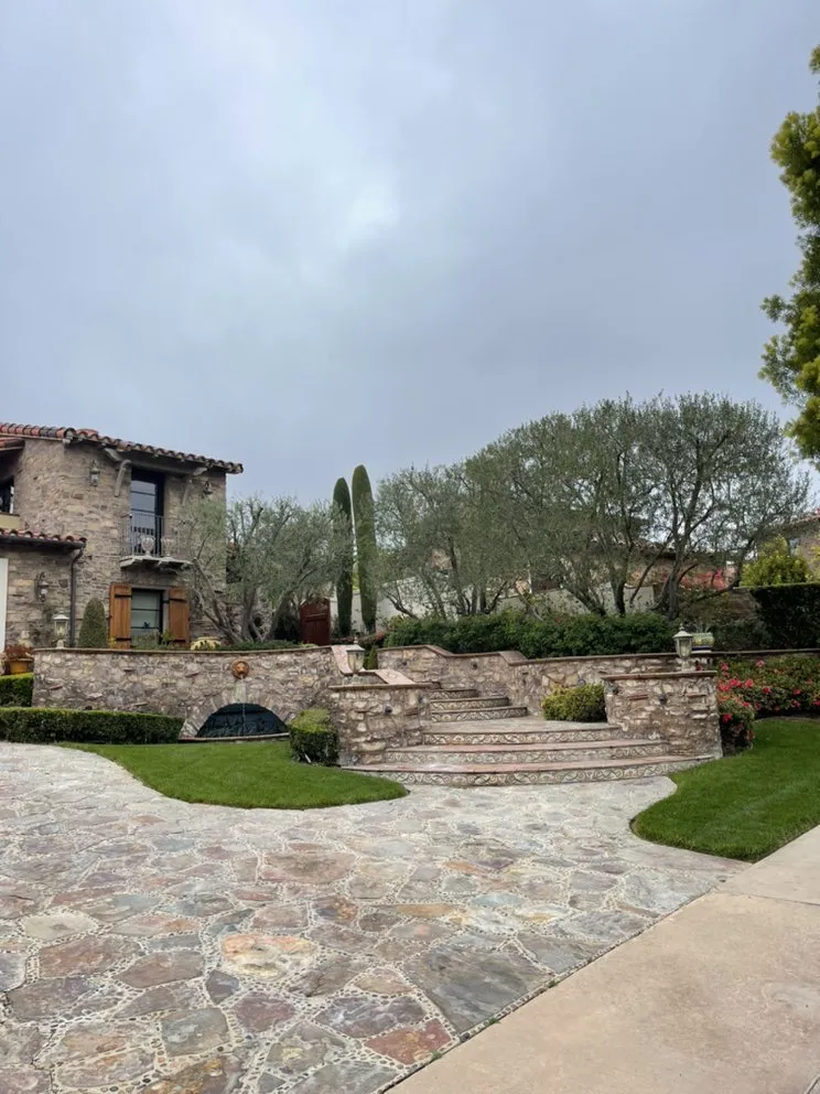 Reliable yard cleanup service in Newport Beach, CA - Galindo’s Landscaping & Gardening
