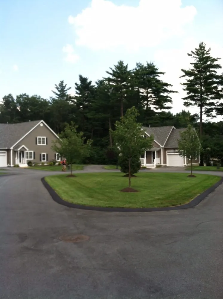 Custom lawn care service experts serving Billerica, MA - Gallant & Son Services