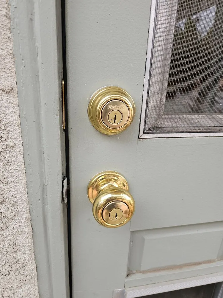 Reliable lawn mowing service in San Diego, CA by Gallego Services